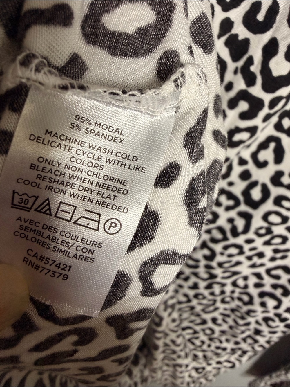 LOFT Black & White Leopard Print Turtleneck Blouse L - Picture 4 of 7